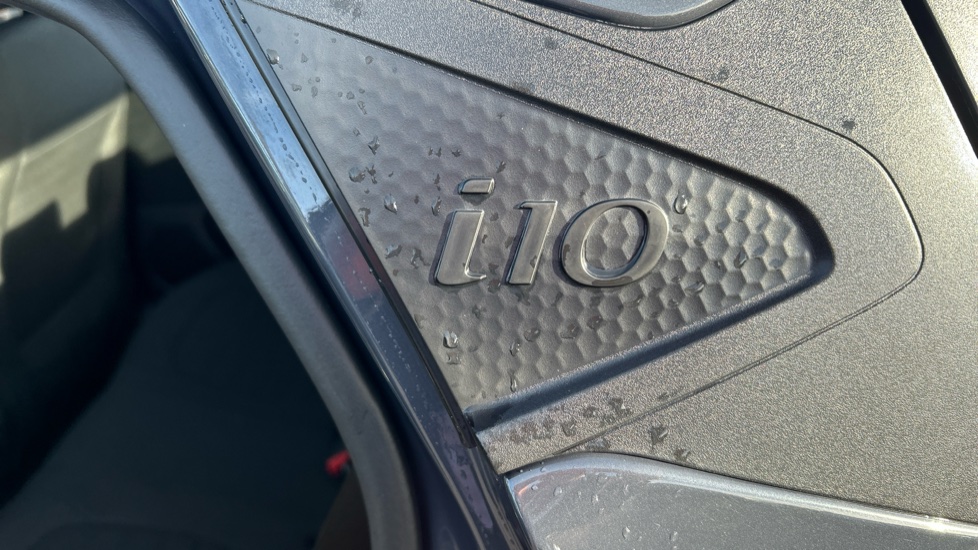 Hyundai i10 1.2 Advance 5dr Petrol Hatchback - Image 37