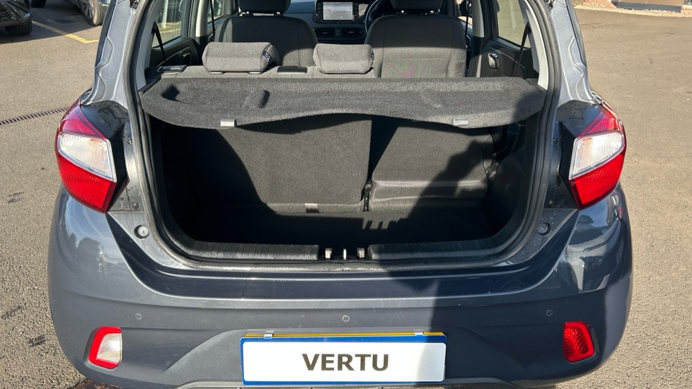 Hyundai i10 1.2 Advance 5dr Petrol Hatchback - Image 39