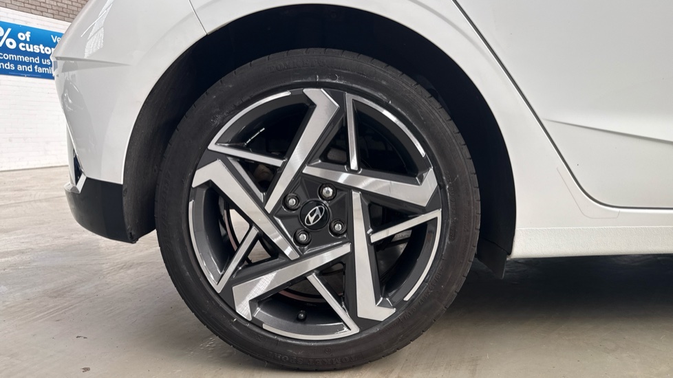 Hyundai i20 1.0T GDi Premium 5dr Petrol Hatchback - Image 7