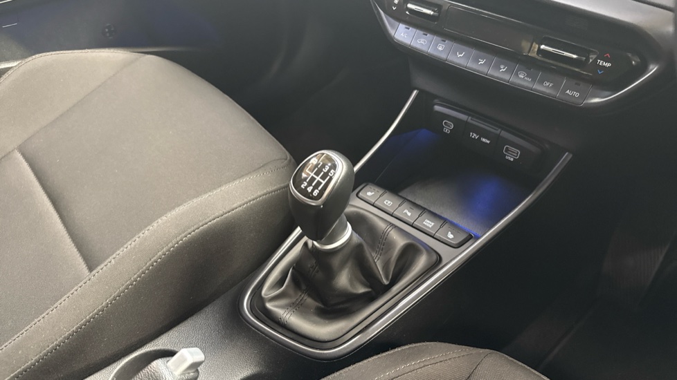 Hyundai i20 1.0T GDi Premium 5dr Petrol Hatchback - Image 13
