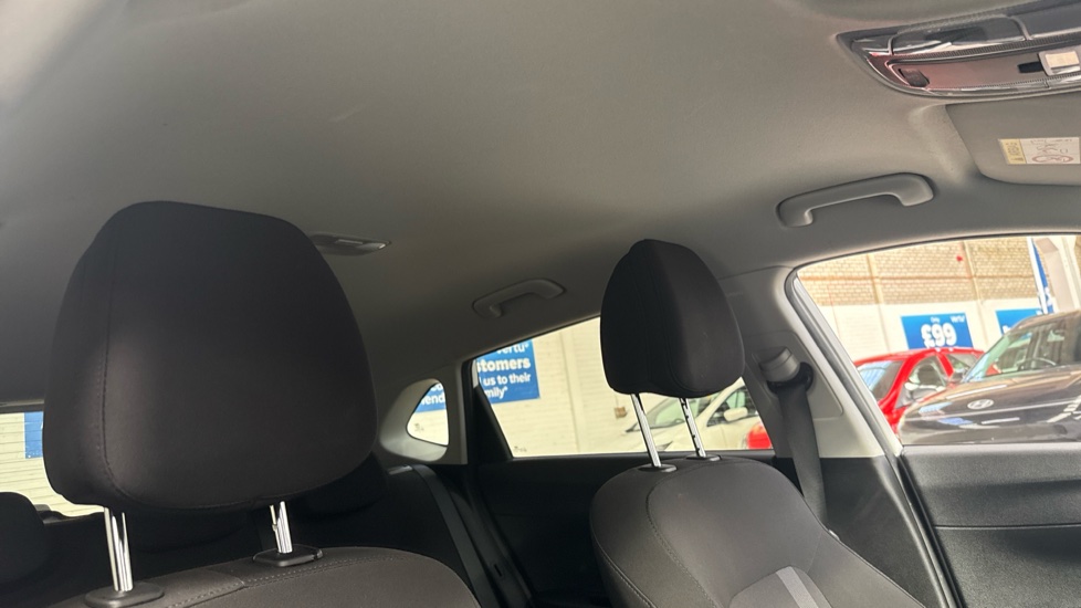 Hyundai i20 1.0T GDi Premium 5dr Petrol Hatchback - Image 17