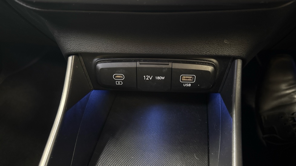 Hyundai i20 1.0T GDi Premium 5dr Petrol Hatchback - Image 30