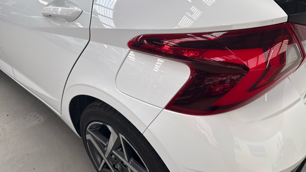 Hyundai i20 1.0T GDi Premium 5dr Petrol Hatchback - Image 38