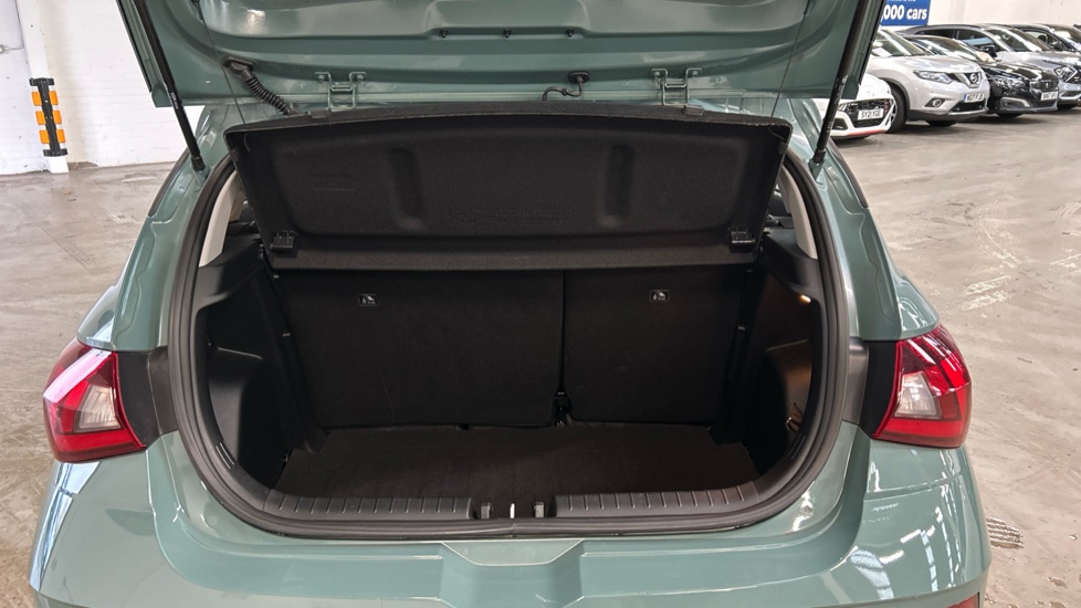 Hyundai i20 1.0T GDi Advance 5dr DCT Petrol Hatchback - Image 4