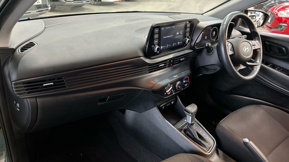 Hyundai i20 1.0T GDi Advance 5dr DCT Petrol Hatchback - Image 9