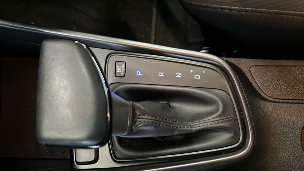 Hyundai i20 1.0T GDi Advance 5dr DCT Petrol Hatchback - Image 38