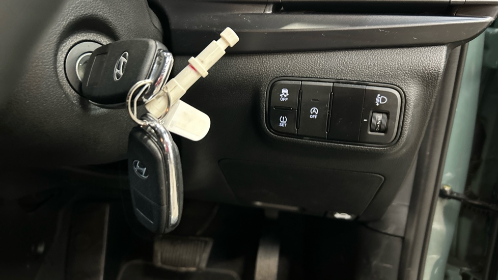 Hyundai i20 1.0T GDi Advance 5dr DCT Petrol Hatchback - Image 41