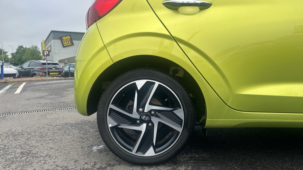 Hyundai i10 1.0 [63] Premium 5dr [Nav] Petrol Hatchback - Image 7