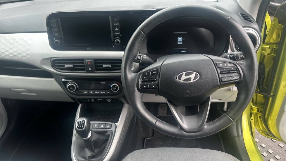 Hyundai i10 1.0 [63] Premium 5dr [Nav] Petrol Hatchback - Image 10