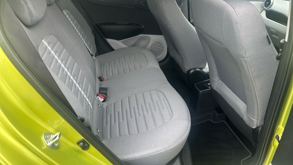 Hyundai i10 1.0 [63] Premium 5dr [Nav] Petrol Hatchback - Image 16