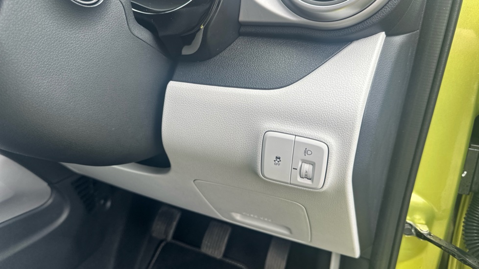 Hyundai i10 1.0 [63] Premium 5dr [Nav] Petrol Hatchback - Image 36
