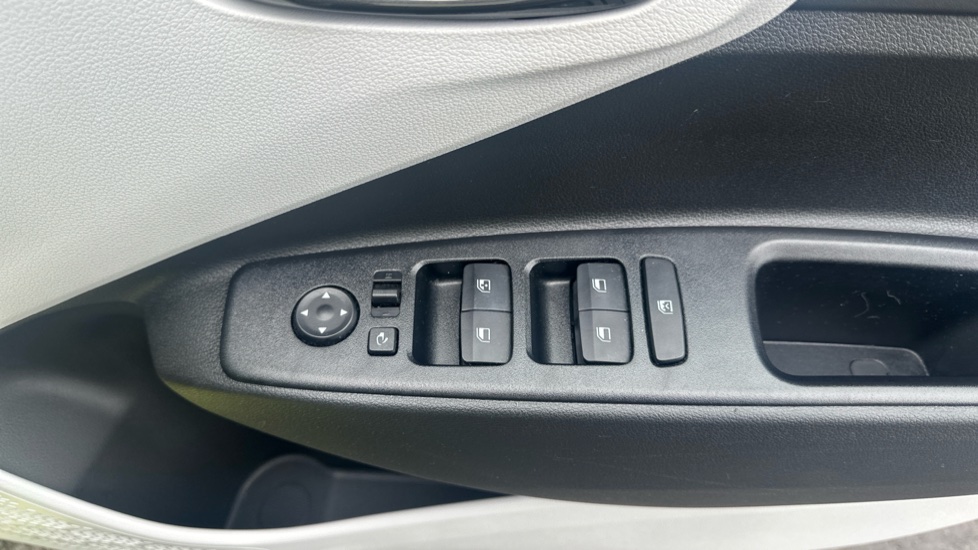 Hyundai i10 1.0 [63] Premium 5dr [Nav] Petrol Hatchback - Image 37