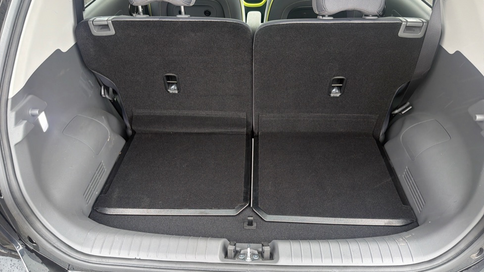 Hyundai INSTER 85kW Cross 49kWh 5dr Auto Electric Hatchback - Image 4