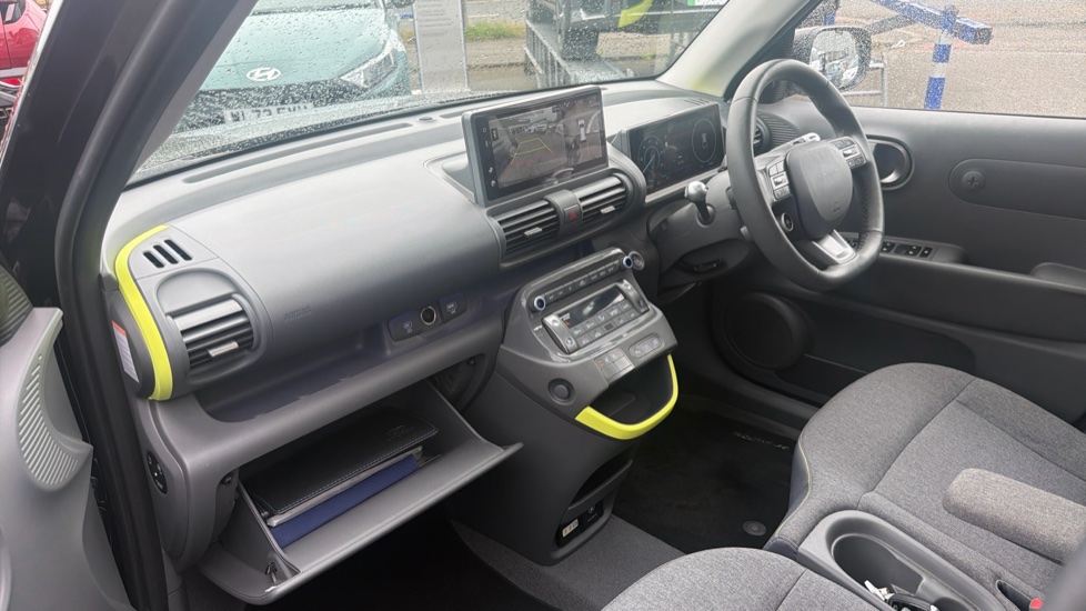 Hyundai INSTER 85kW Cross 49kWh 5dr Auto Electric Hatchback - Image 9
