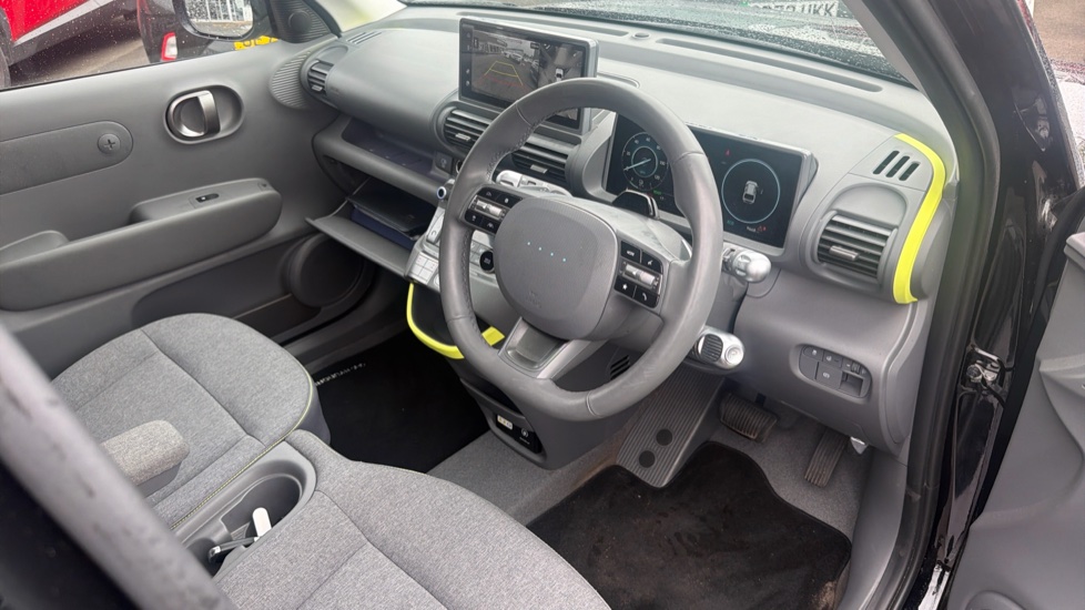Hyundai INSTER 85kW Cross 49kWh 5dr Auto Electric Hatchback - Image 11