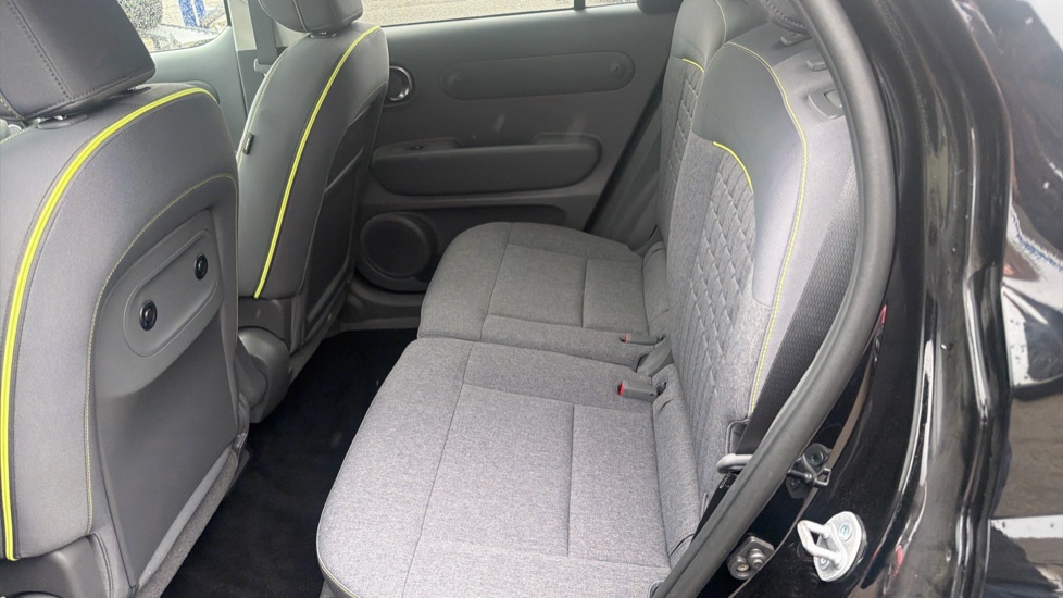 Hyundai INSTER 85kW Cross 49kWh 5dr Auto Electric Hatchback - Image 16