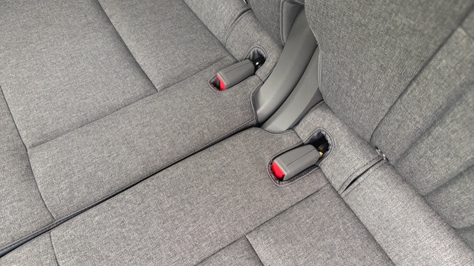 Hyundai INSTER 85kW Cross 49kWh 5dr Auto Electric Hatchback - Image 17