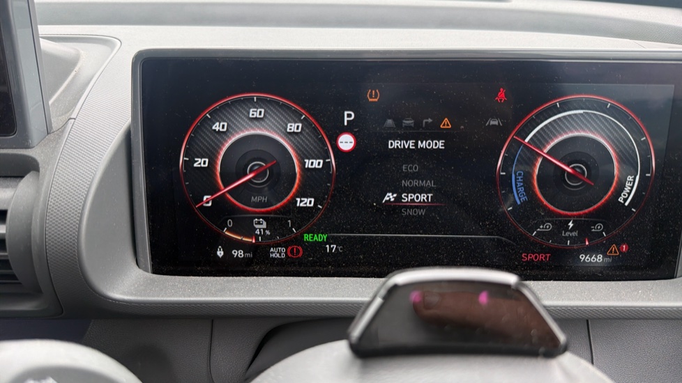 Hyundai INSTER 85kW Cross 49kWh 5dr Auto Electric Hatchback - Image 22