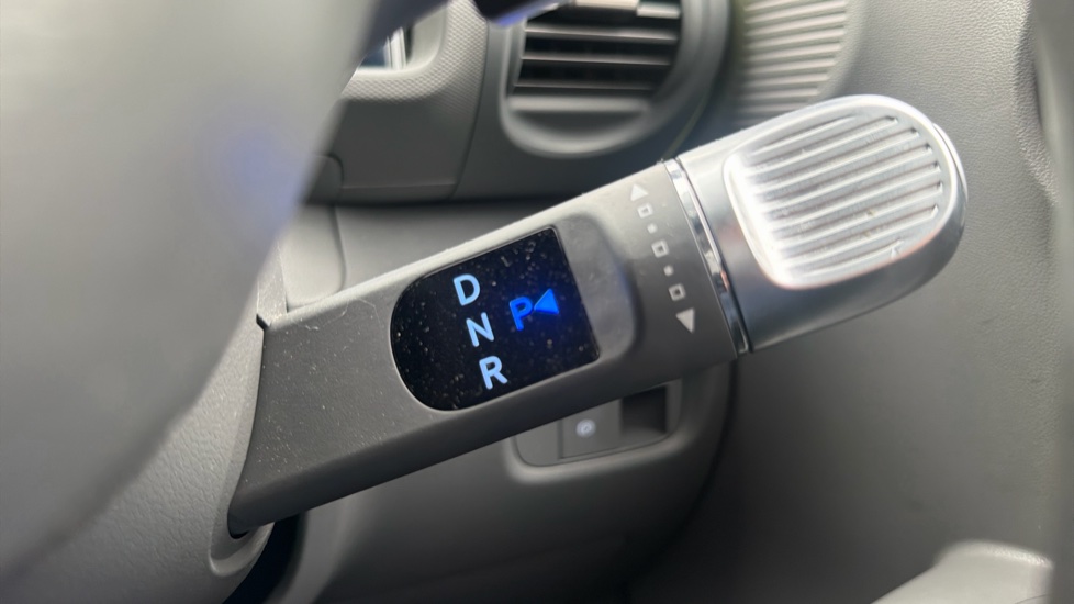 Hyundai INSTER 85kW Cross 49kWh 5dr Auto Electric Hatchback - Image 28