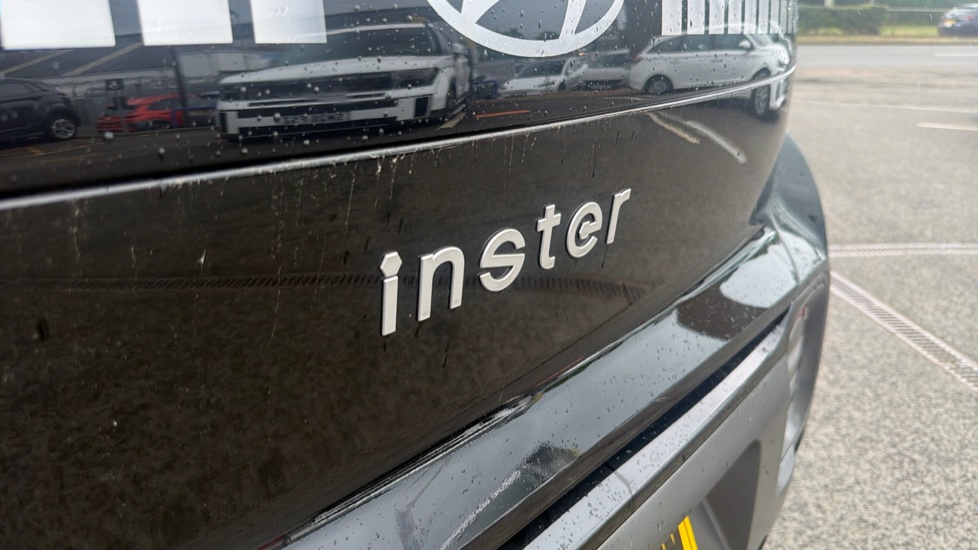Hyundai INSTER 85kW Cross 49kWh 5dr Auto Electric Hatchback - Image 44