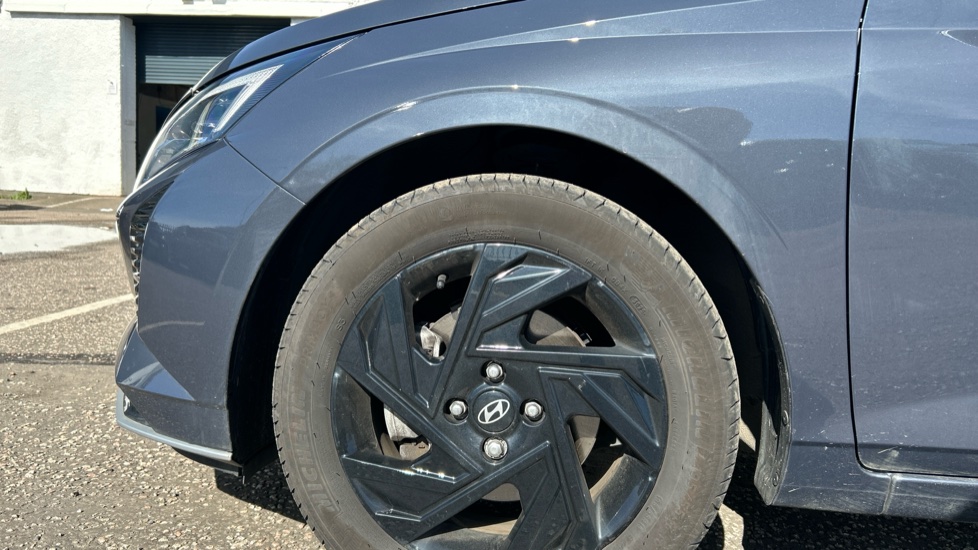 Hyundai i20 1.0T GDi 90 Black Line 5dr Petrol Hatchback - Image 7