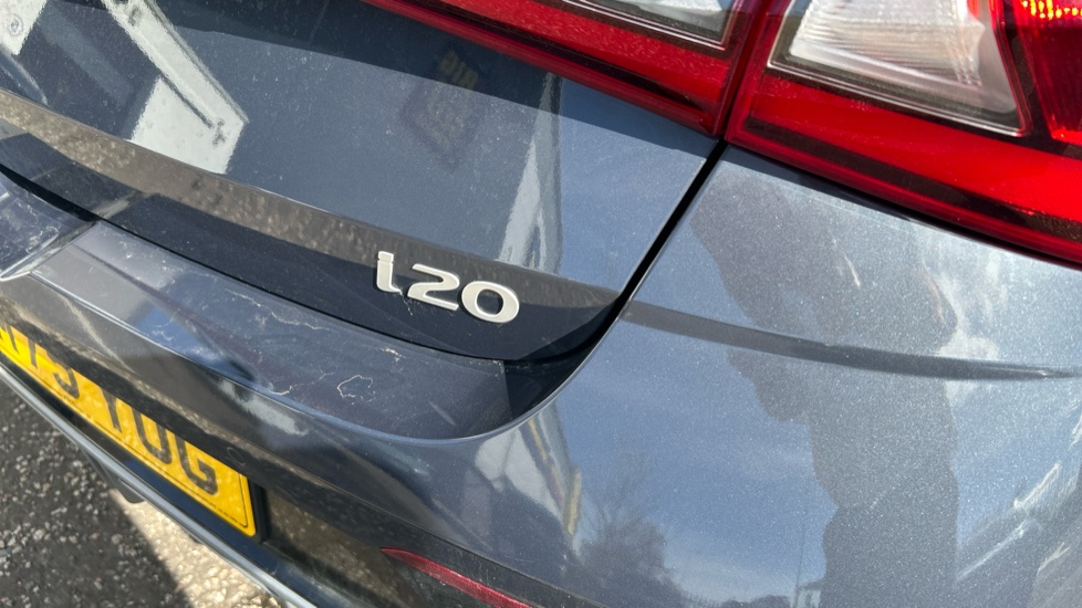 Hyundai i20 1.0T GDi 90 Black Line 5dr Petrol Hatchback - Image 30