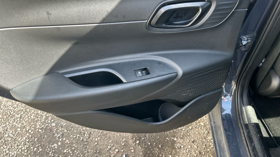 Hyundai i20 1.0T GDi 90 Black Line 5dr Petrol Hatchback - Image 37