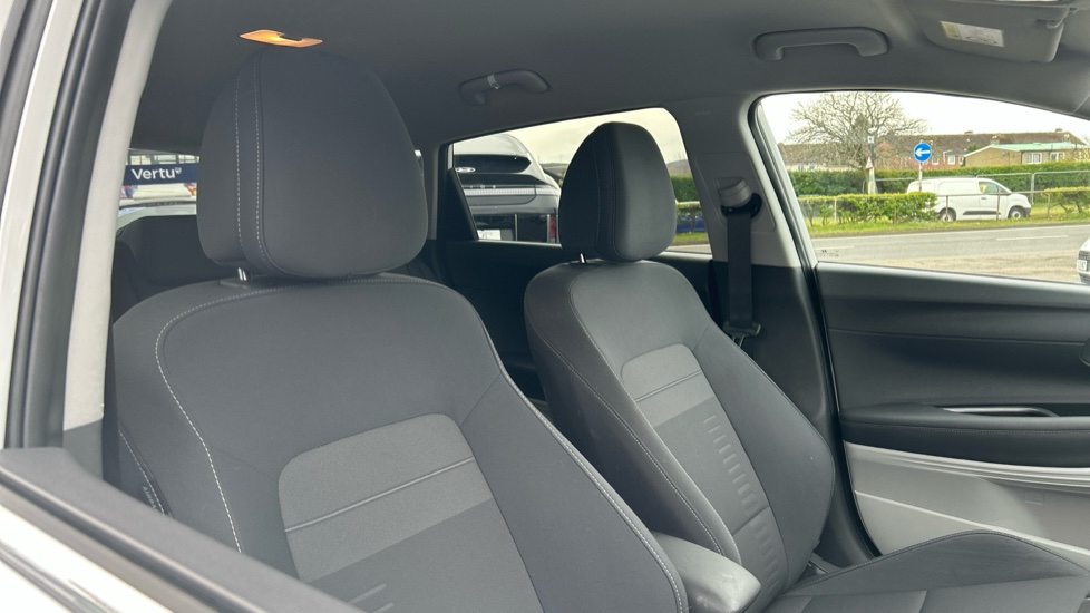 Hyundai BAYON 1.0 TGDi [90] Tech Line 5dr Petrol Hatchback - Image 35