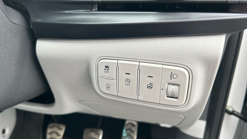 Hyundai BAYON 1.0 TGDi [90] Tech Line 5dr Petrol Hatchback - Image 38