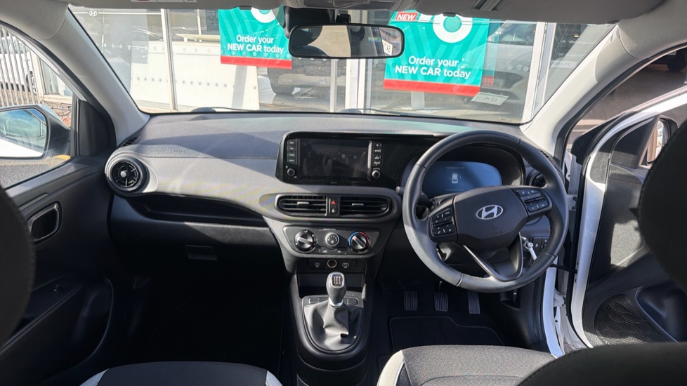 Hyundai i10 1.0 [63] Advance 5dr [Nav] Petrol Hatchback - Image 10