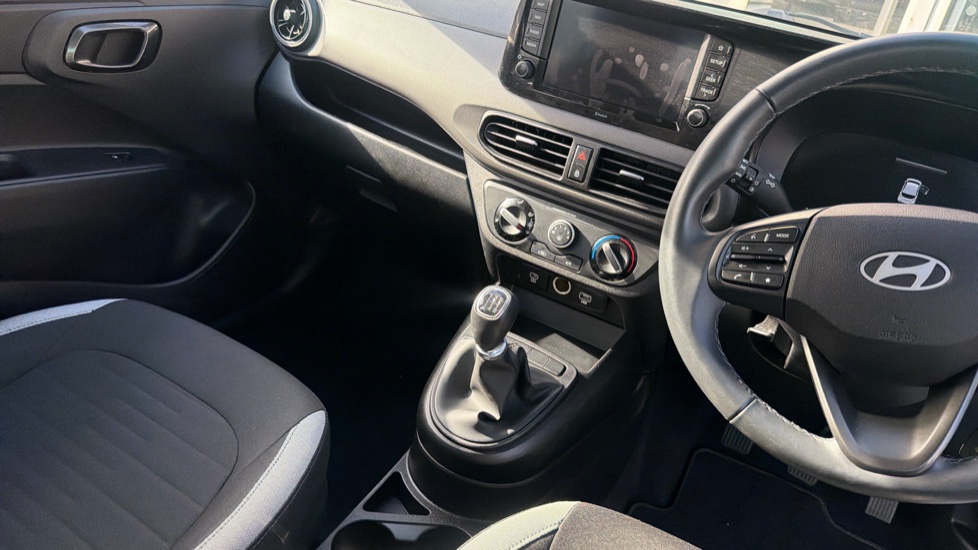 Hyundai i10 1.0 [63] Advance 5dr [Nav] Petrol Hatchback - Image 14
