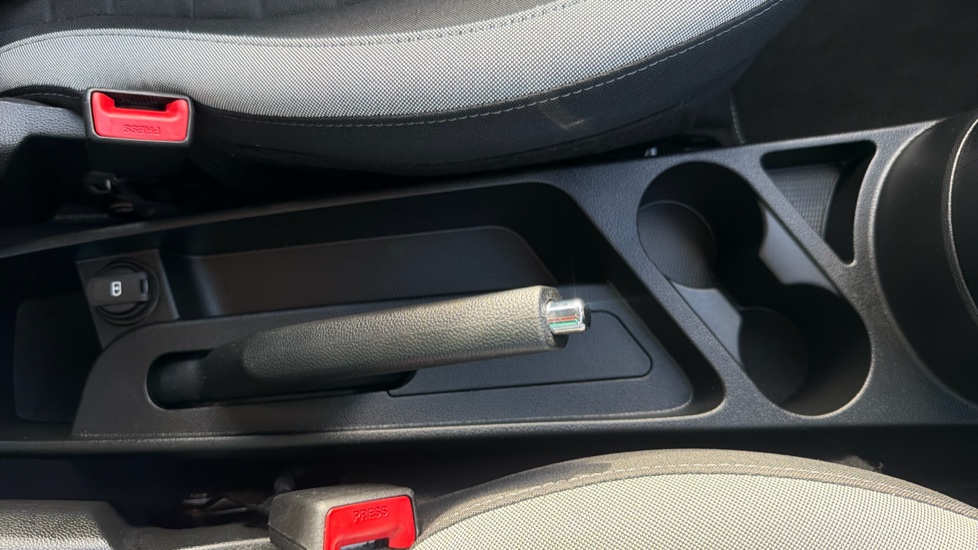 Hyundai i10 1.0 [63] Advance 5dr [Nav] Petrol Hatchback - Image 22