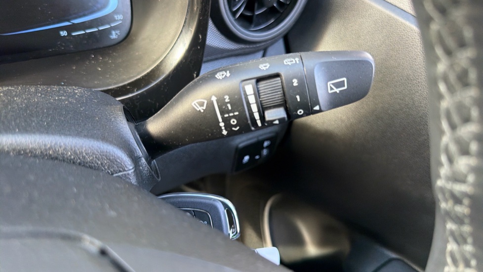 Hyundai i10 1.0 [63] Advance 5dr [Nav] Petrol Hatchback - Image 28