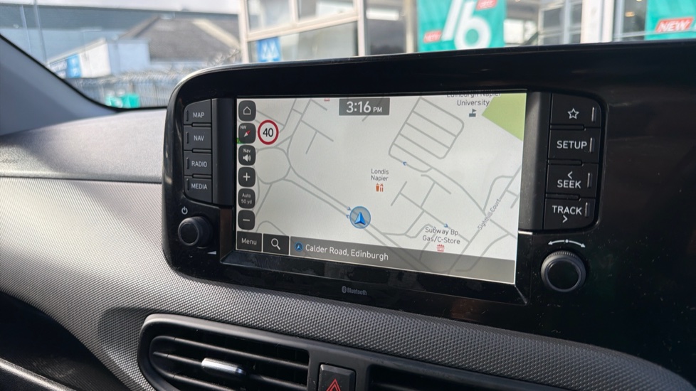 Hyundai i10 1.0 [63] Advance 5dr [Nav] Petrol Hatchback - Image 30