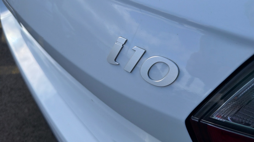 Hyundai i10 1.0 [63] Advance 5dr [Nav] Petrol Hatchback - Image 38