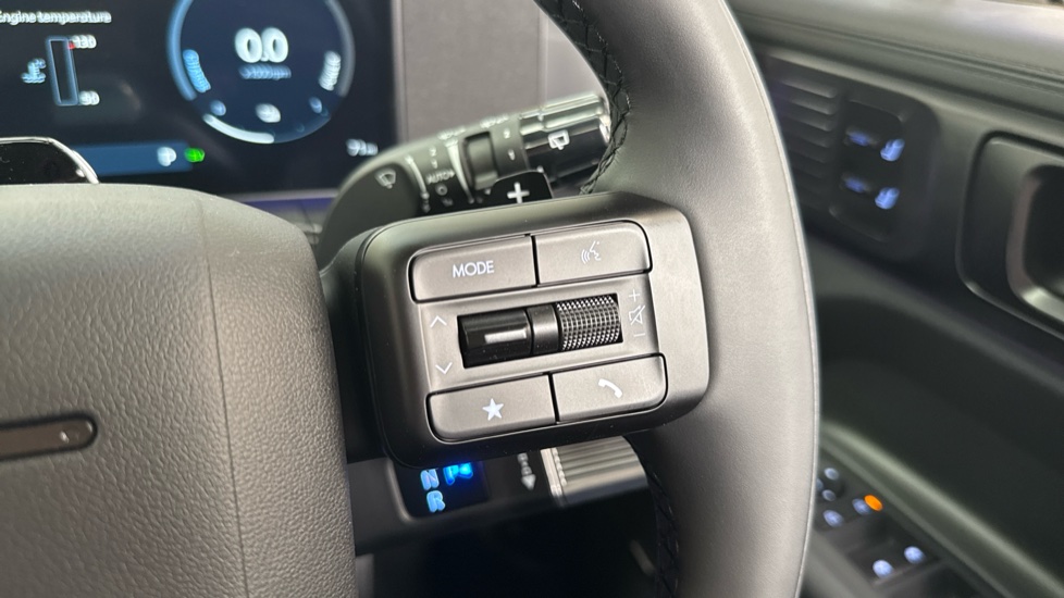 Hyundai SANTA FE 1.6 TGDi 239 Hybrid Calligraphy 5dr Auto Hybrid Estate - Image 22