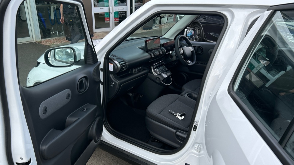 Hyundai INSTER 85kW 01 49kWh 5dr Auto Electric Hatchback - Image 44