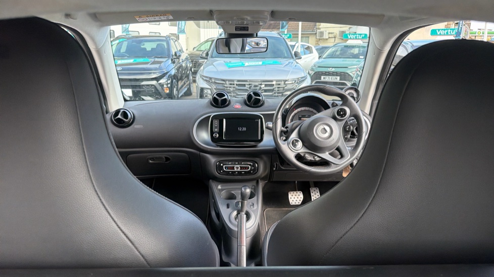 smart fortwo coupe 1.0 White Edition 2dr Auto Petrol Coupe - Image 10