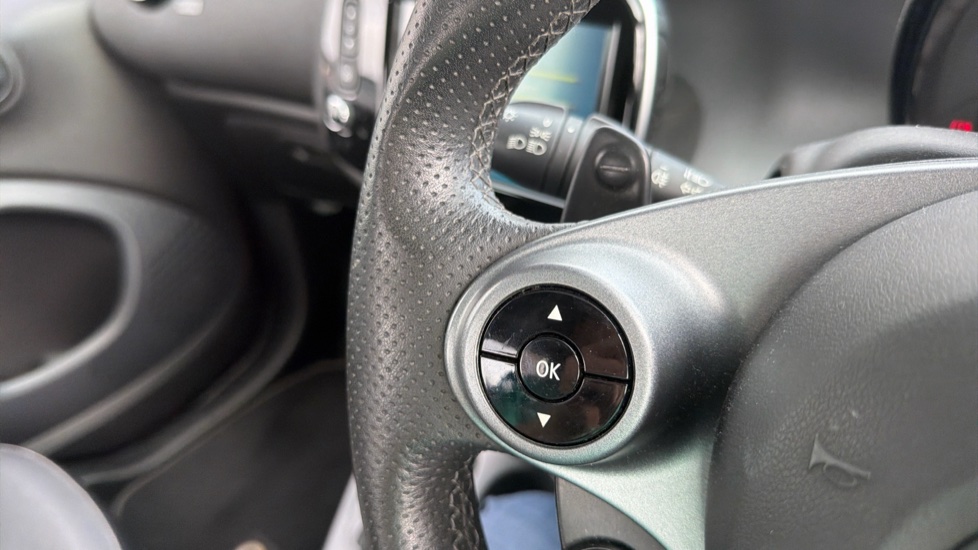 smart fortwo coupe 1.0 White Edition 2dr Auto Petrol Coupe - Image 28