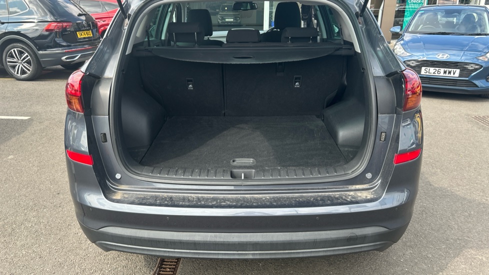 Hyundai TUCSON 1.6 GDi SE Nav 5dr 2WD Petrol Estate - Image 4