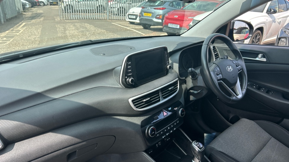 Hyundai TUCSON 1.6 GDi SE Nav 5dr 2WD Petrol Estate - Image 9
