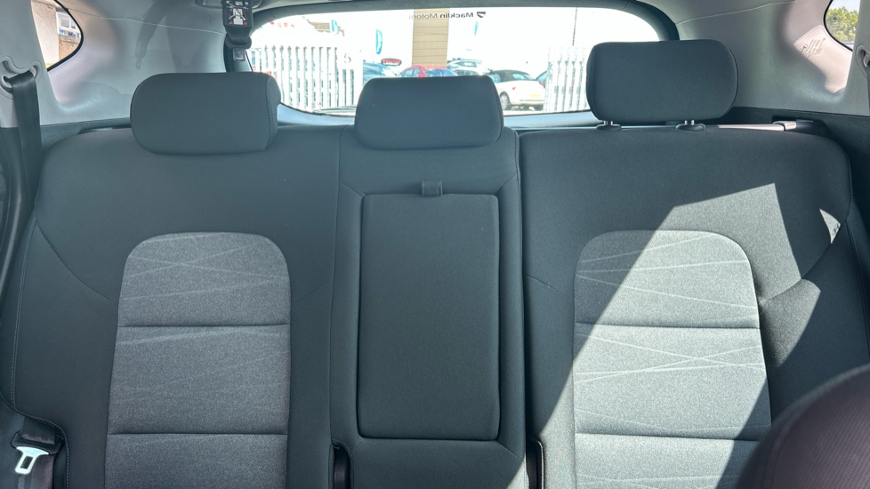 Hyundai TUCSON 1.6 GDi SE Nav 5dr 2WD Petrol Estate - Image 15