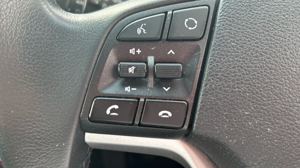 Hyundai TUCSON 1.6 GDi SE Nav 5dr 2WD Petrol Estate - Image 26
