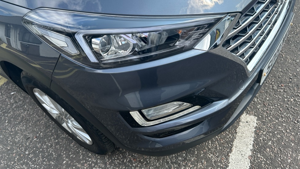 Hyundai TUCSON 1.6 GDi SE Nav 5dr 2WD Petrol Estate - Image 31