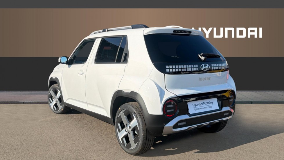Hyundai INSTER 85kW 02 49kWh 5dr Auto Electric Hatchback - Image 2