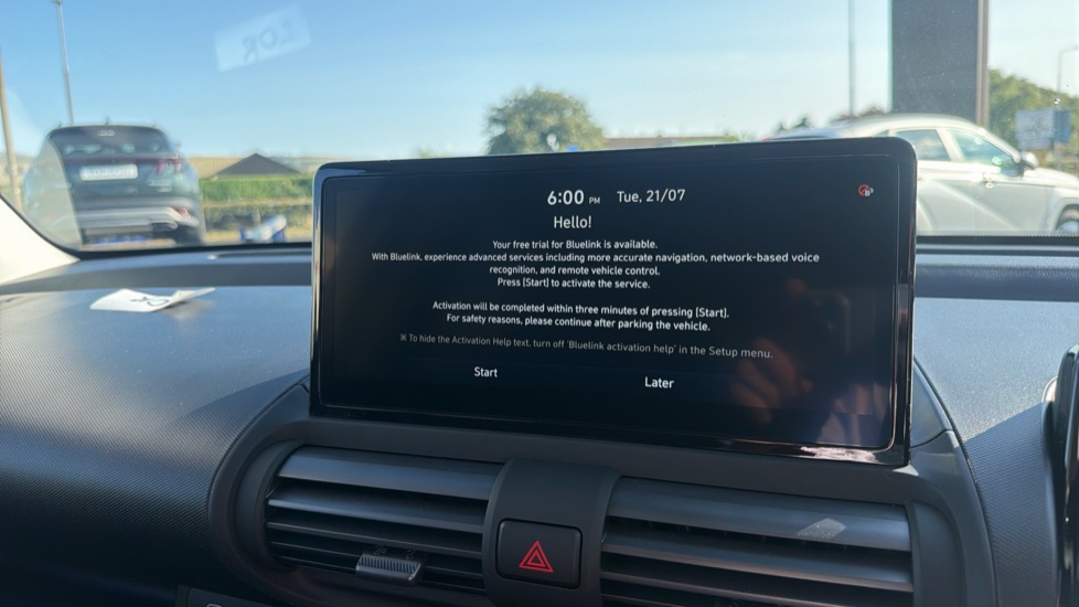 Hyundai INSTER 85kW 02 49kWh 5dr Auto Electric Hatchback - Image 12