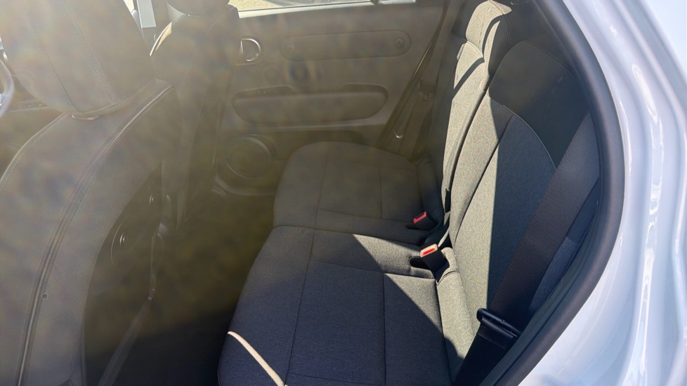 Hyundai INSTER 85kW 02 49kWh 5dr Auto Electric Hatchback - Image 16