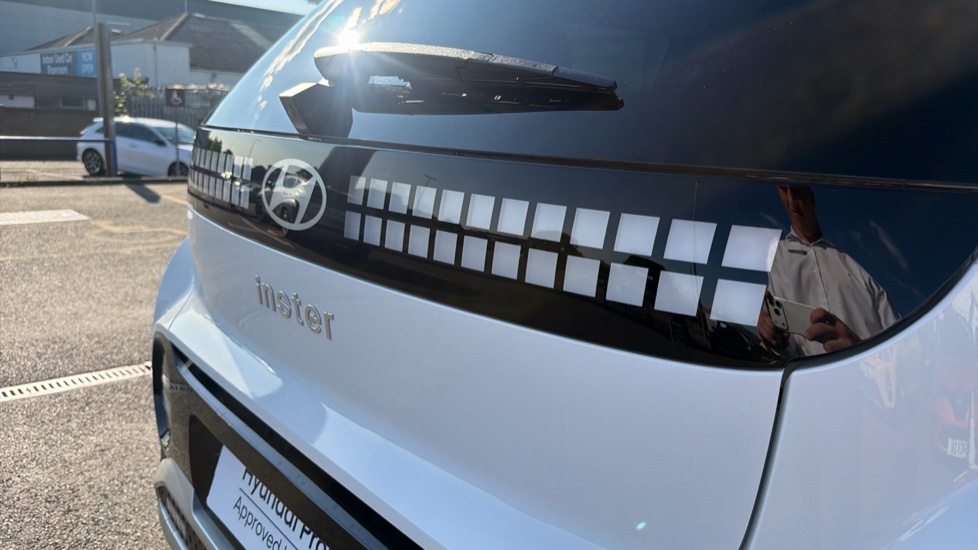 Hyundai INSTER 85kW 02 49kWh 5dr Auto Electric Hatchback - Image 22