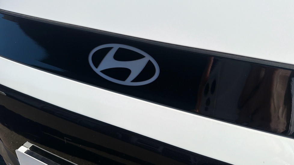 Hyundai INSTER 85kW 02 49kWh 5dr Auto Electric Hatchback - Image 30