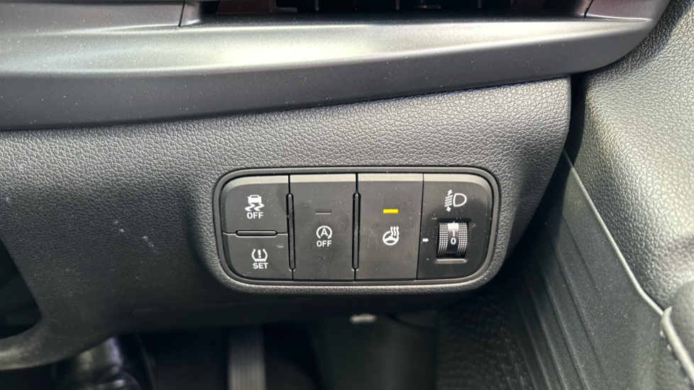 Hyundai i20 1.0T GDi 90 Tech Line 5dr DCT Petrol Hatchback - Image 29